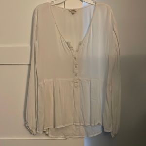 Loose white blouse